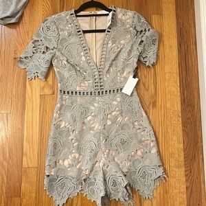 Astr light grey romper lace with beige lining